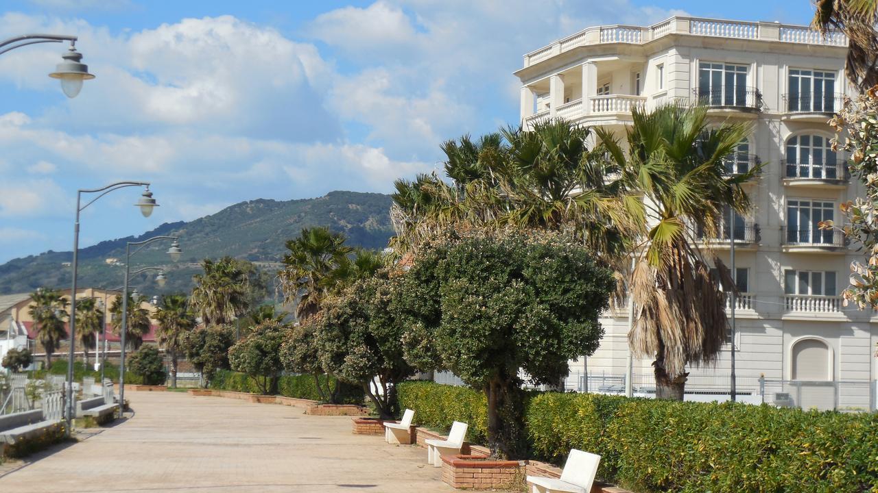 Hotel Marechiaro Gizzeria Exterior foto